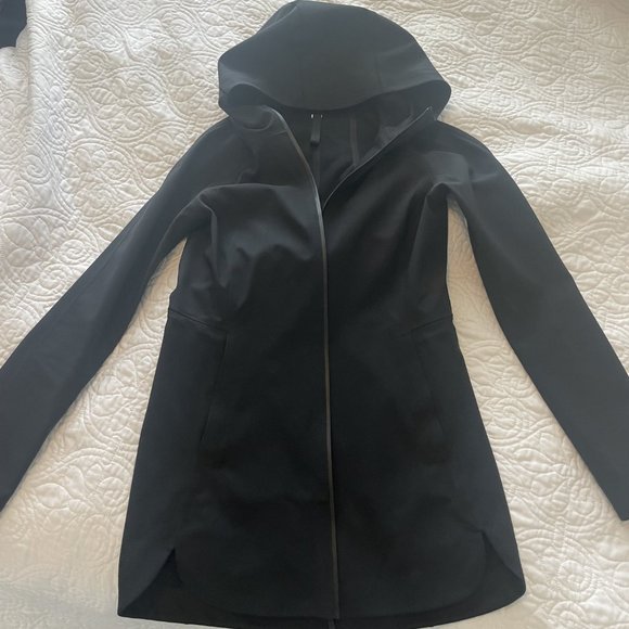 Rare Lululemon Glyde Along Softshell Black Size 2 - Picture 9 of 11